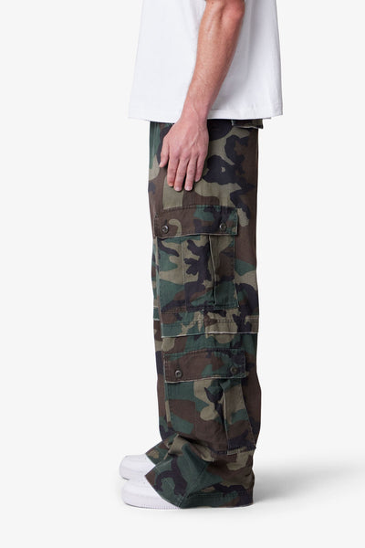 Baggy-Rave-Cargo-Pants-Camo-4_600x600.jpg