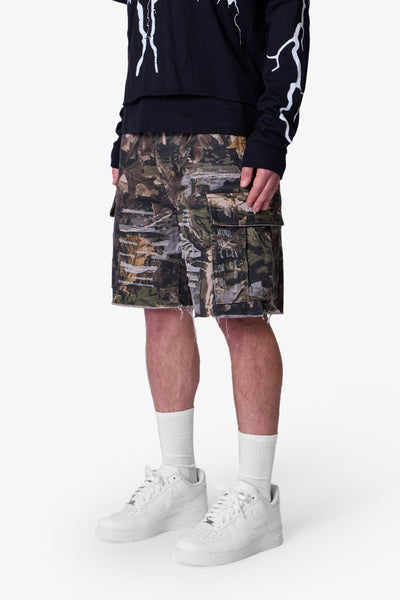 Distressed-Cargo-Shorts-Forest-Camo-3_e8deb7e6_600x600.jpg