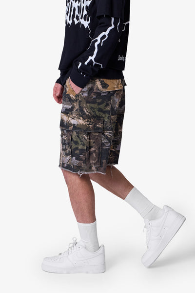 Distressed-Cargo-Shorts-Forest-Camo-4_74868557_600x600.jpg