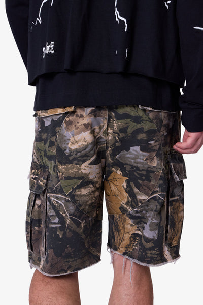 Distressed-Cargo-Shorts-Forest-Camo-5_6c2573c5_600x600.jpg