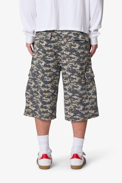 Distressed-Ultra-Baggy-Cargo-Shorts-Camo-5_600x600.jpg