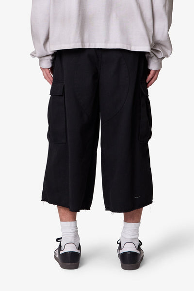 Extra-Long-Cargo-Shorts-Black-5_6bf7b041_600x600.jpg