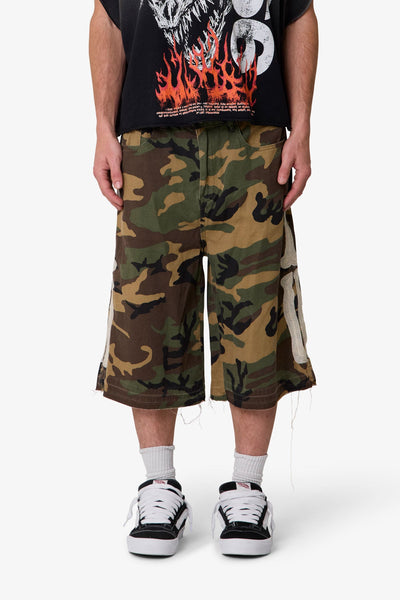 Ultra-Baggy-Bone-Shorts-Camo-2_600x600.jpg