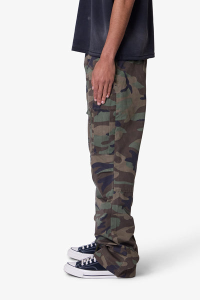 Ultra-Baggy-Cargo-Pants-Camo-4_600x600.jpg