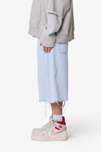 Ultra-Baggy-Cut-Off-Denim-Shorts-Light-Blue-4_7120aa01_600x600.jpg