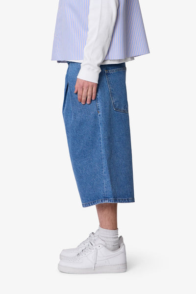 Ultra-Baggy-Pleated-Denim-Shorts-Washed-Blue-4_600x600.jpg